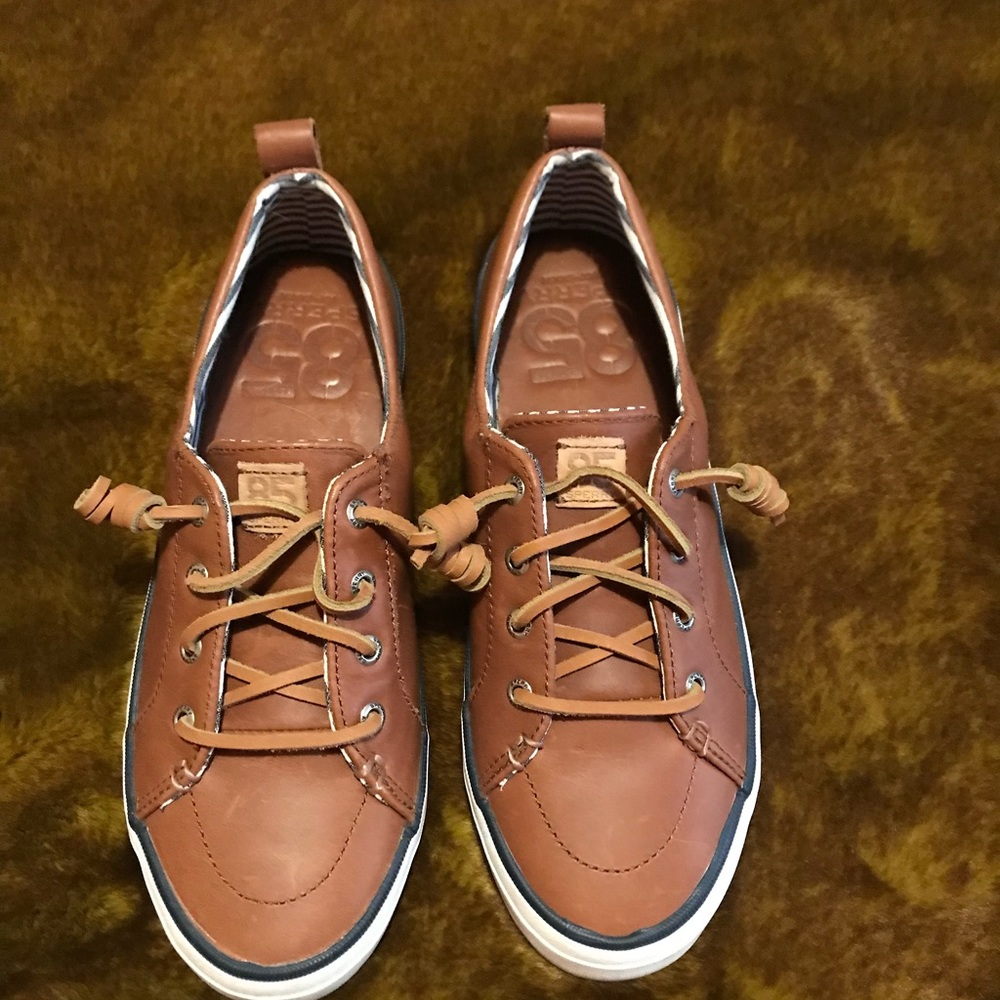 Sperry Leather Sneaker